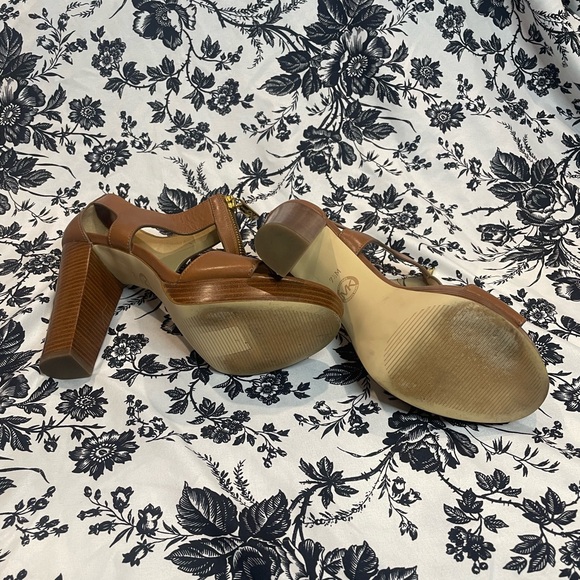 Michael Kors Brown leather heels with gold zipper detail size 7.5 #sandals - Picture 5 of 6